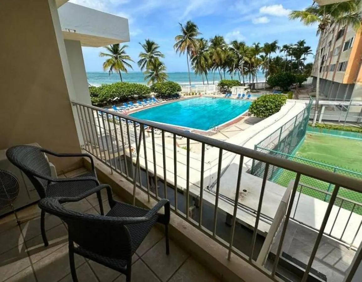 산후안 Kasa Poolside Balcony For 2 아파트